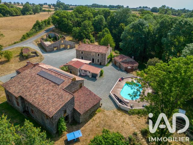 Maison vente à La Roche-sur-Yon, Les Essarts