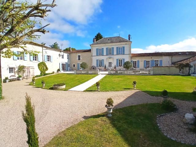 Maison vente à Saint-Jean-d'Angély, Saint-jean-d'angély