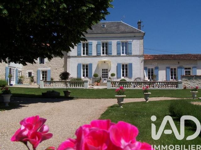 Maison vente à Saint-Jean-d'Angély, Courcelles