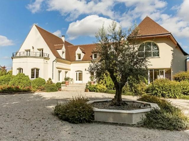 Maison vente à Senlis, Chantilly