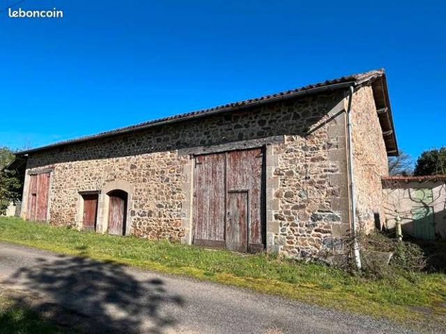 Maison vente à Confolens