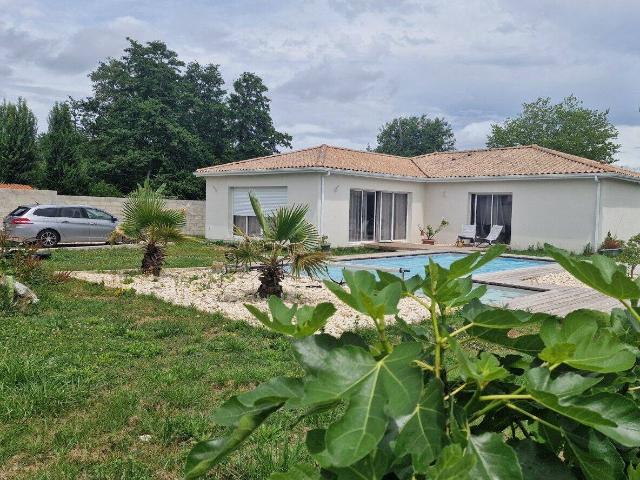 Maison vente à Castelnau-de-médoc