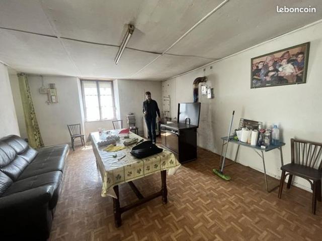 Maison vente à Vesoul, Quenoche