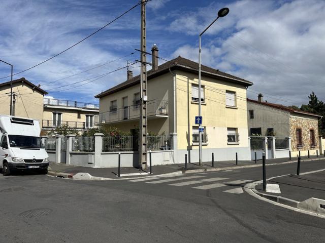 Maison vente à Saint-Denis, Stains