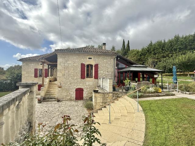 Maison vente à Lacas, Bourg-de-Visa