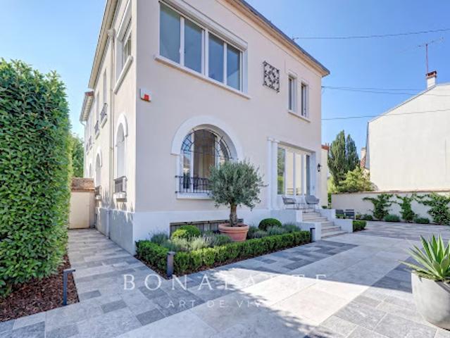 Maison vente à Rueil-Malmaison, Hauts-de-Seine