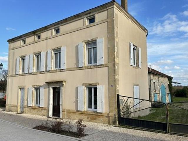 Maison vente à Confolens, Courcôme
