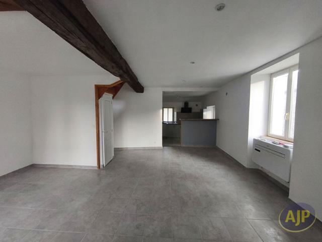 Maison location à Segré, Bourg-l'evêque