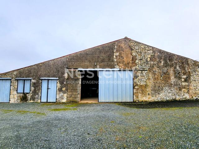 Maison vente à Fontenay-le-Comte, Fontaines