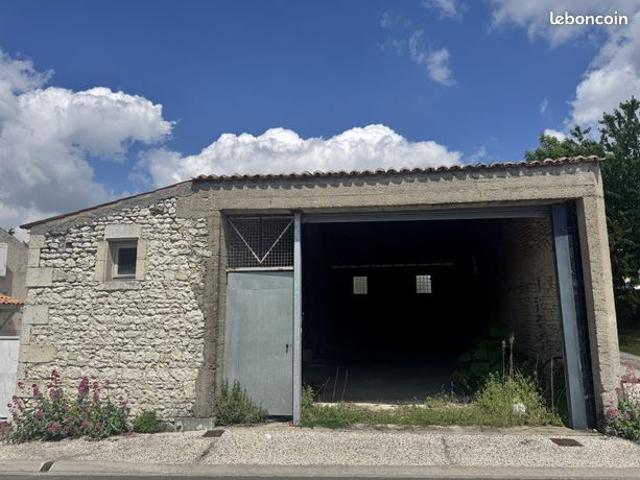Maison vente à Saintes, Semussac