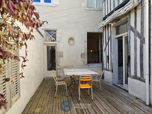 Maison vente à Bourgogne Village, Orléans