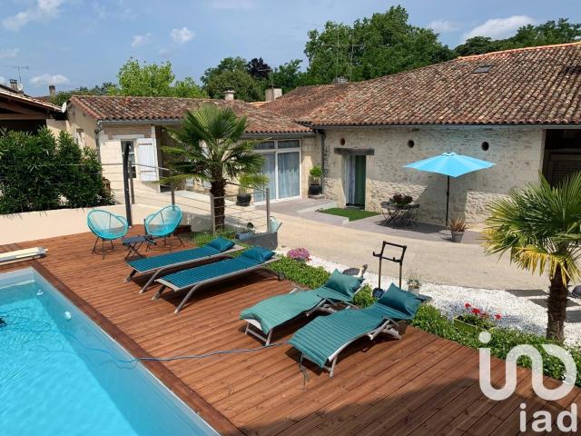 Maison vente à La Roche-chalais, Bâtier
