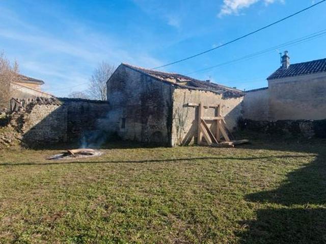 Maison vente à Cognac, Saint-amant-de-nouère