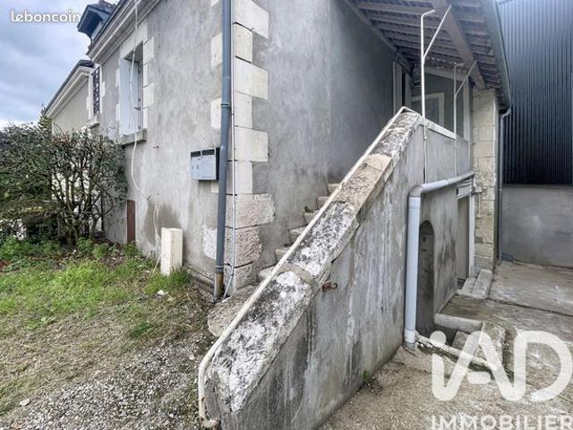 Maison vente à Tours, Monts