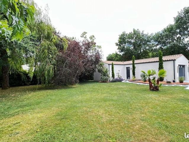 Maison vente à Saintes, Médis