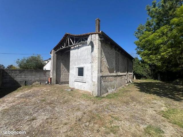 Maison vente à Saintes, Corme-ecluse
