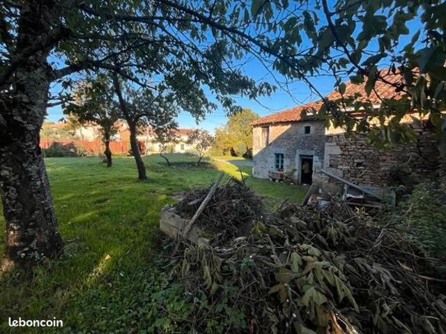 Maison vente à Nanteuil-en-Vallée, Charente