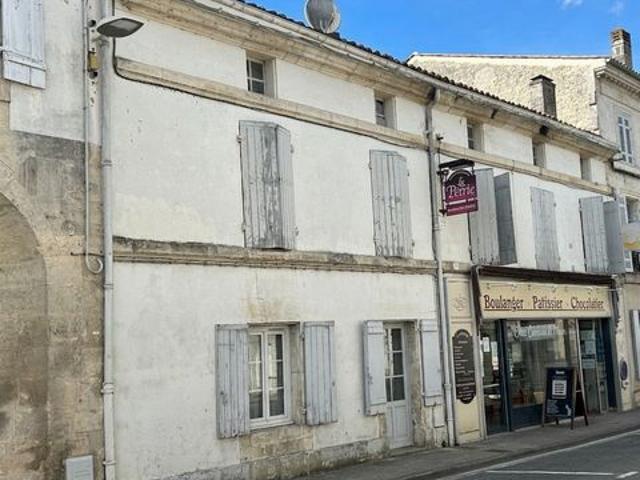 Maison vente à Saint-Jean-d'Angély, Saint-jean-d'angély
