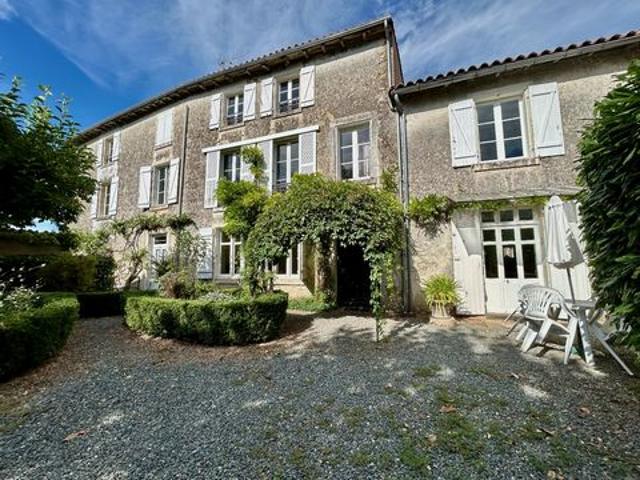 Maison vente à La Mothe-Saint-Héray, Deux-Sèvres