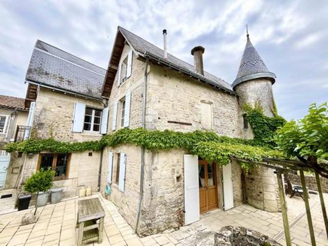Maison vente à Montmorillon, Charroux