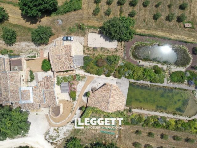 Maison vente à Nîmes, Tresques