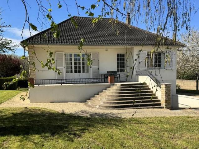 Maison vente à Saint-Amand-Montrond, Vallenay