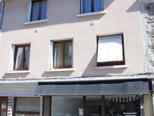 Maison vente à Mauriac, Riom-ès-montagnes