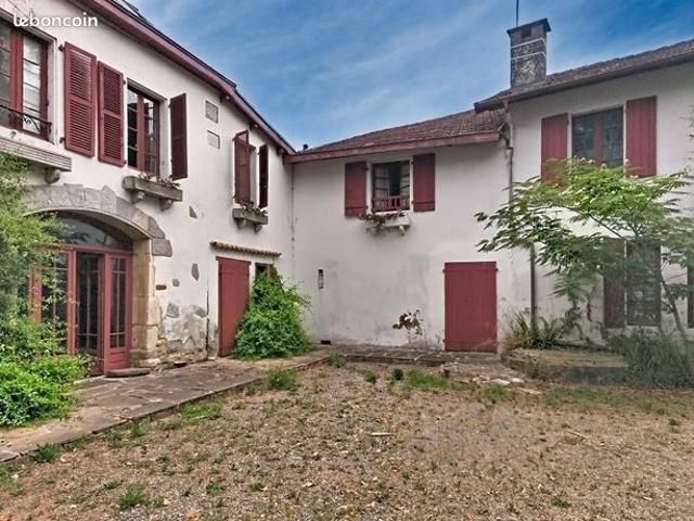 Maison vente à Oloron-Sainte-Marie, Salies-de-béarn