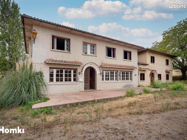 Maison vente à Parthenay, Saint-germier
