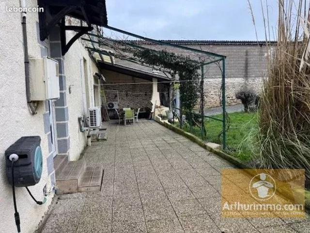 Maison vente à Millau, Réquista