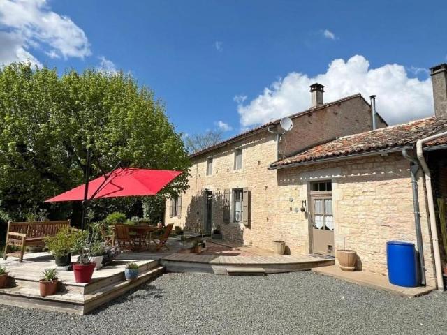Maison vente à Niort, Sauzé-vaussais