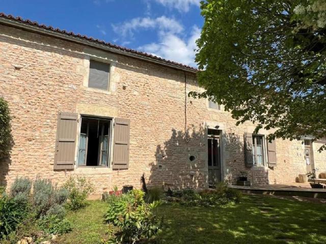 Maison vente à Niort, Sauzé-vaussais