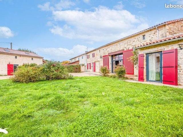 Maison vente à Niort, Clussais-la-pommeraie