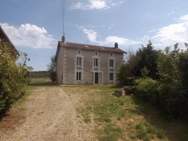 Maison vente à Confolens, Hiesse