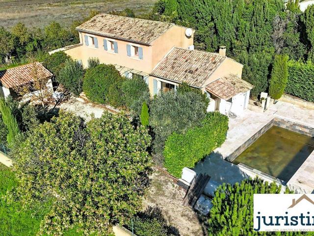 Maison vente à Carpentras, Travaillan