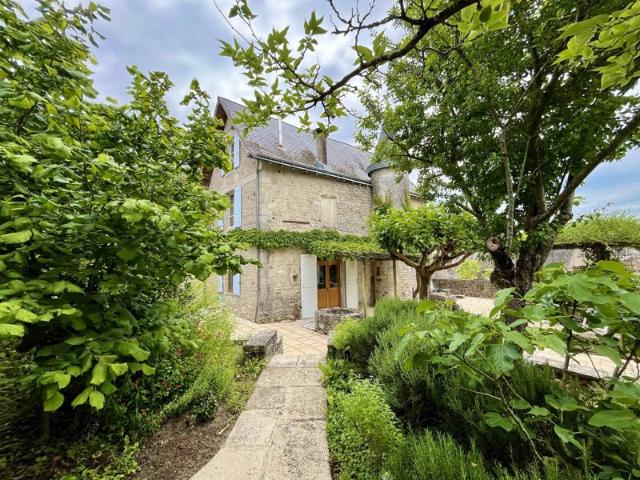 Maison vente à Montmorillon, Charroux