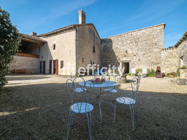 Maison vente à Montmorillon, Saint-pierre-d'exideuil