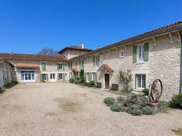 Maison vente à Angoulême, Médillac
