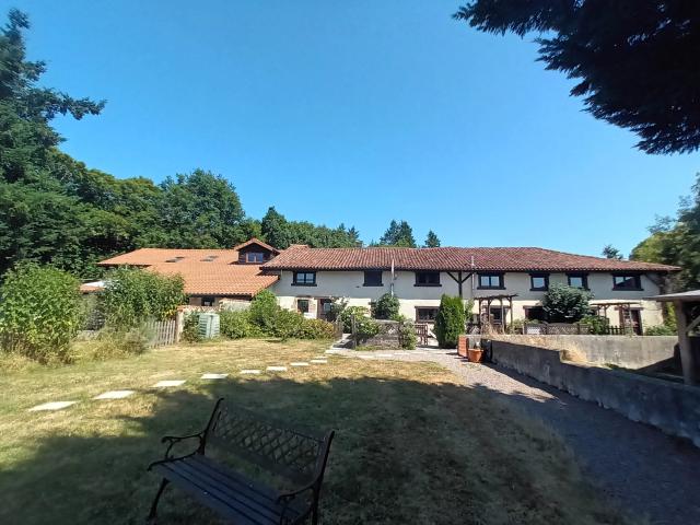Maison vente à Confolens, Pressignac