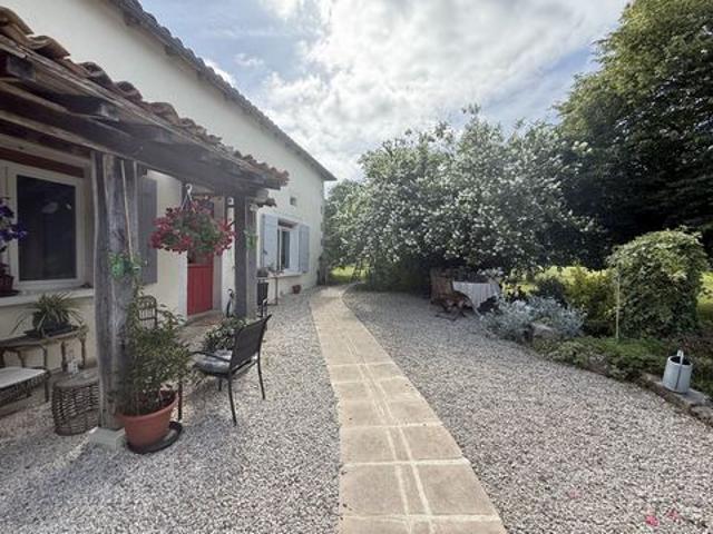 Maison vente à Combiers, Charente