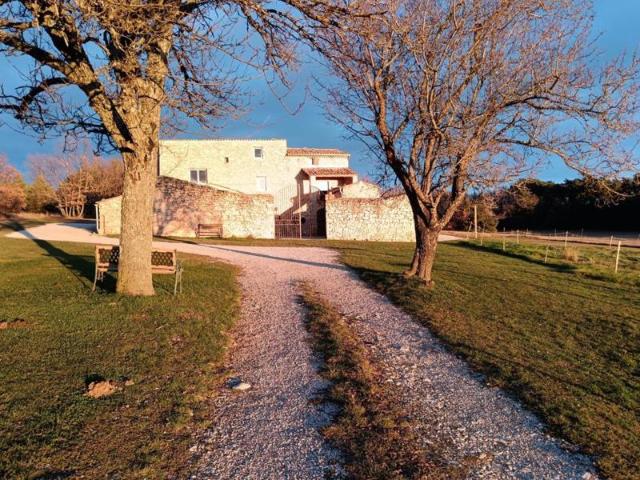 Maison vente à Nyons, Ferrassières