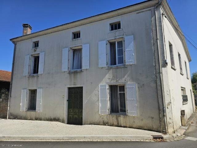 Maison vente à Confolens, Villefagnan