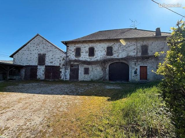 Maison vente à Saint-Julien-en-Genevois, Cranves-sales
