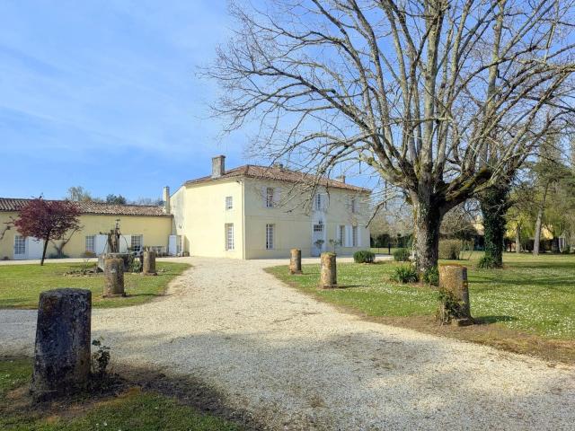 Maison vente à Jonzac, Saint-genis-de-saintonge
