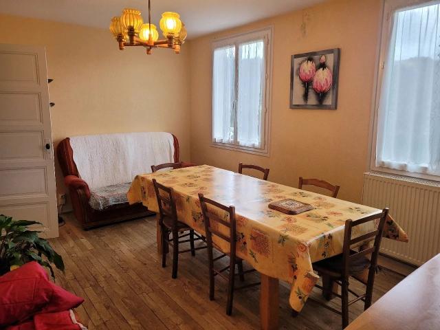 Maison vente à Mauriac, Champs-sur-tarentaine-marchal
