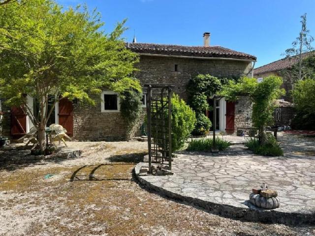 Maison vente à Confolens, Villefagnan