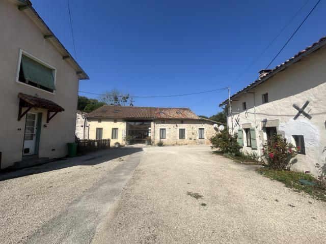 Maison vente à Lezay, Deux-Sèvres