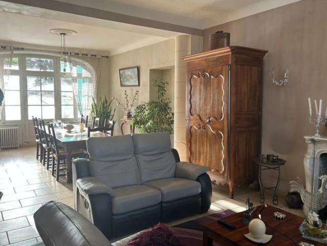 Maison vente à Saint-Jean-d'Angély, Saint-jean-d'angély