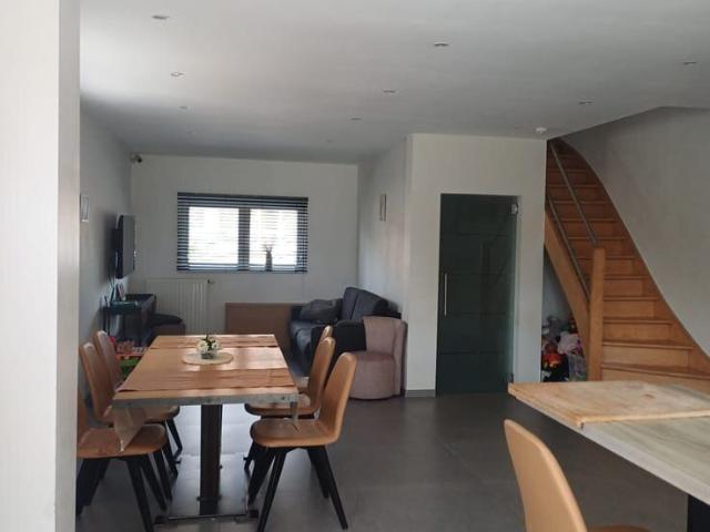 Maison location à Ville-sur-haine, Wallonie