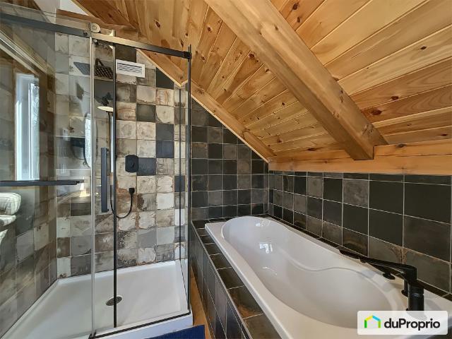 House for sale in Bolton-est